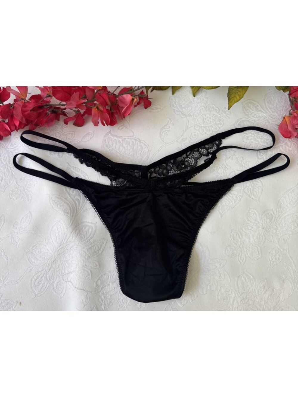 VICTORIA'S SECRET XL BLACK SILKY VERY SEXY STRAPPY V STRING THONG PANTIES NWT